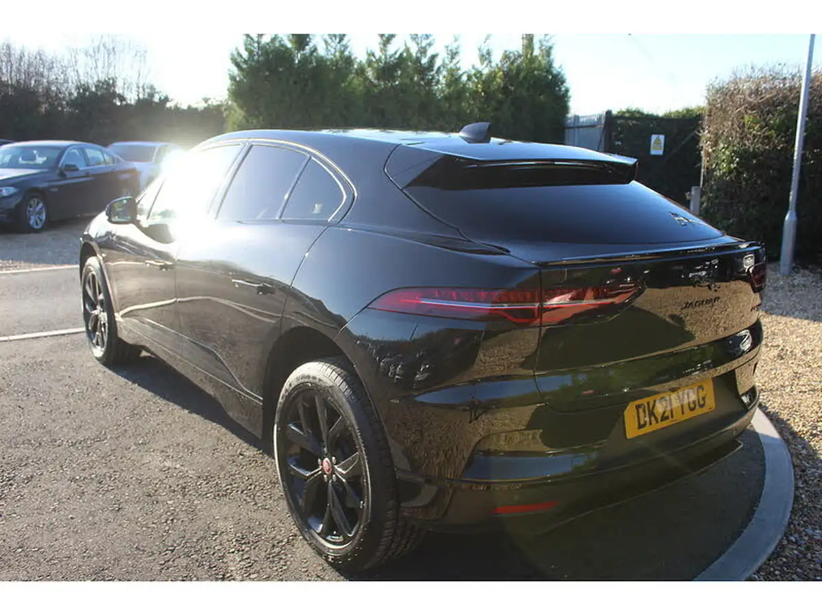 2021-jaguar-i-pace-ev400-black-big-5