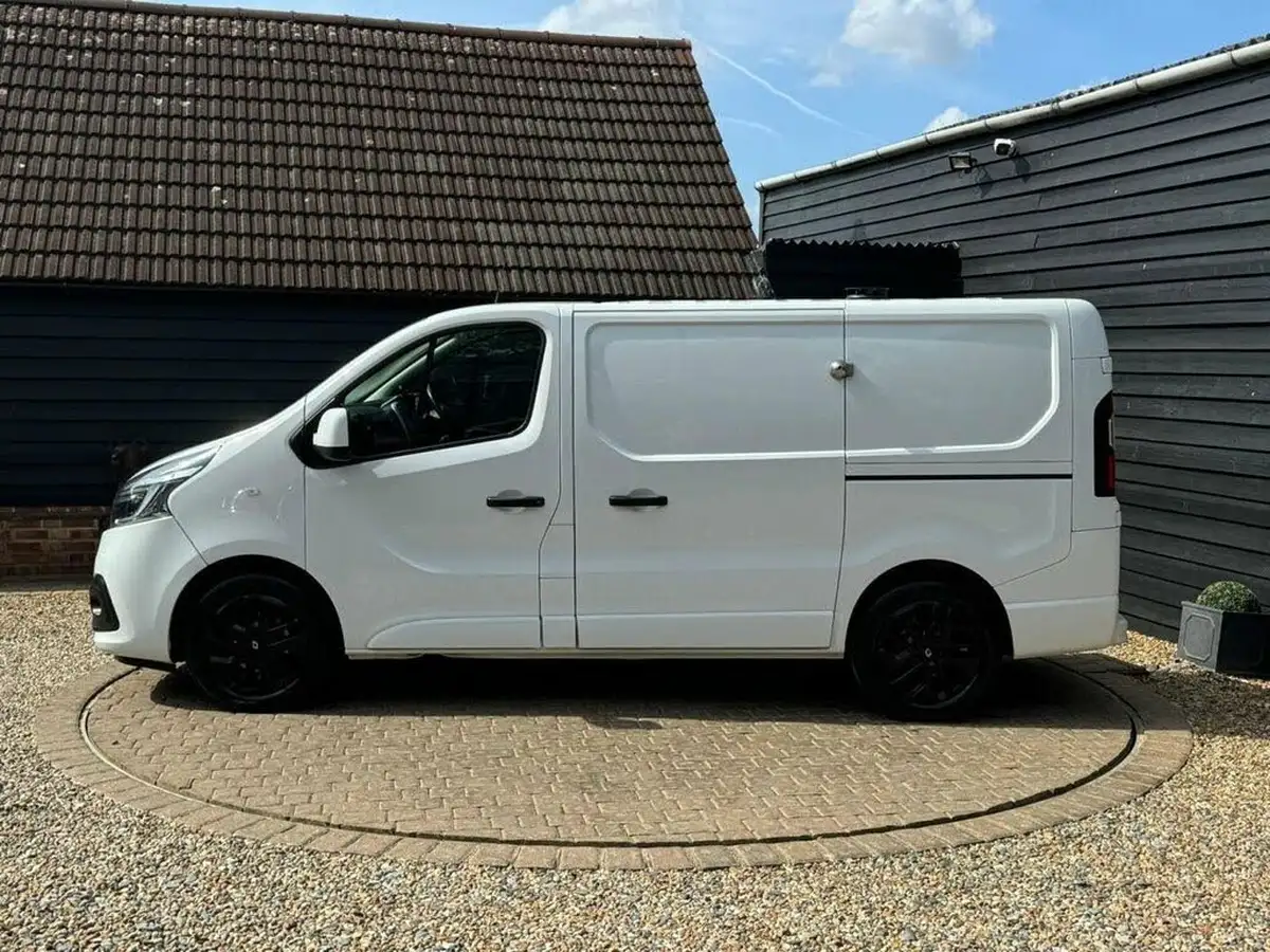 2021-renault-trafic-20dci-sl28-energy-170-black-edition-non-nav-edc-auto-big-5