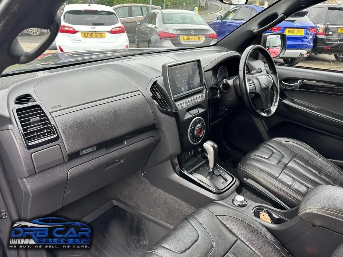 2019-isuzu-d-max-19td-blade-auto-big-18