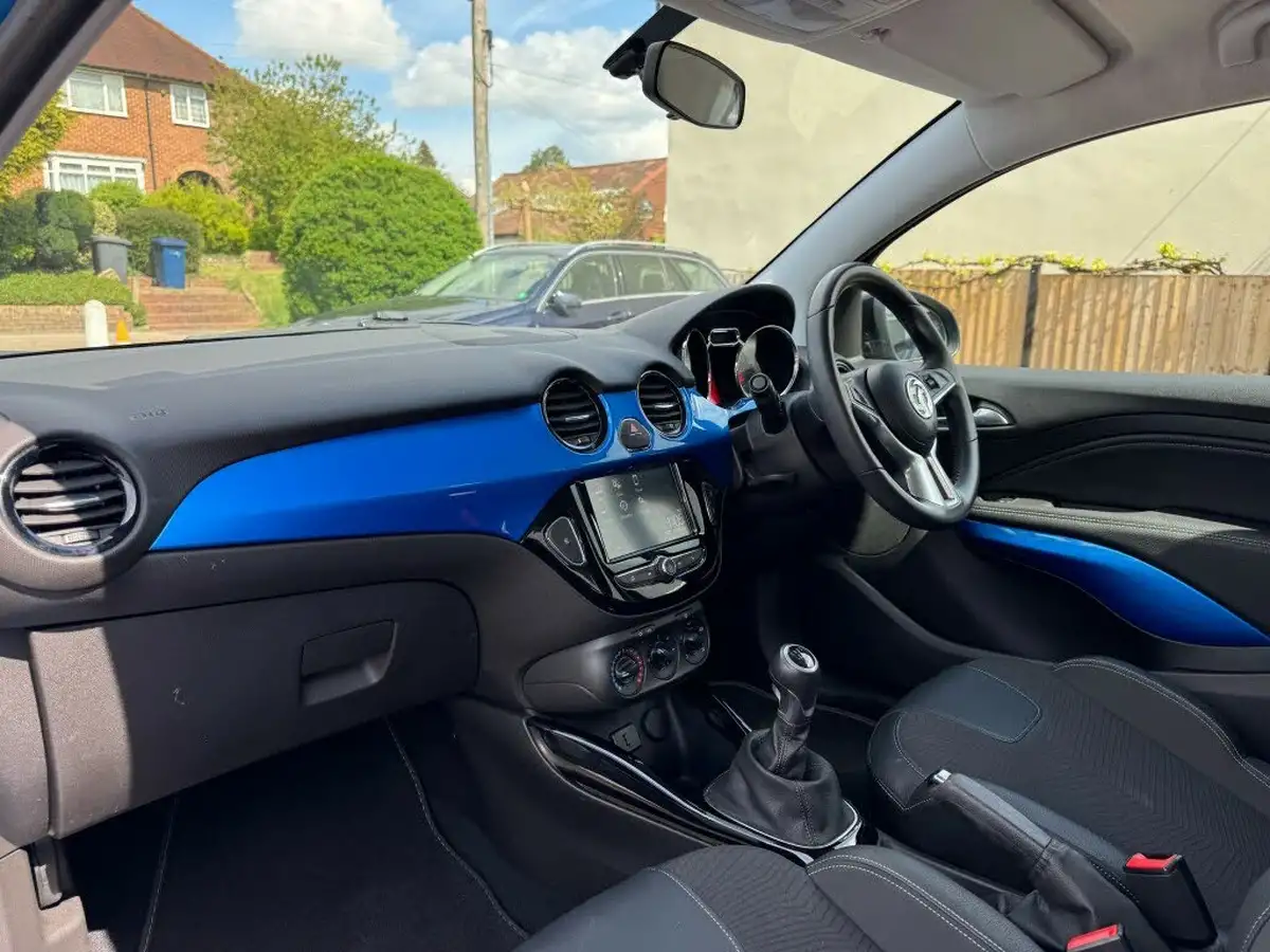 2019-vauxhall-adam-12i-griffin-big-15