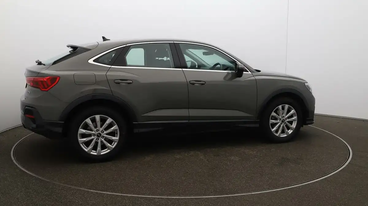 2022-audi-q3-15-35-tfsi-cod-sportback-s-tronic-big-41