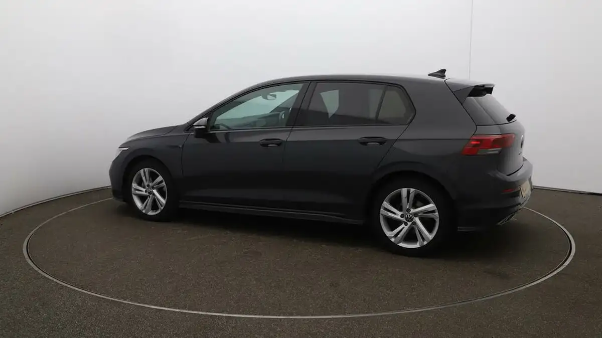 2022-volkswagen-golf-15-tsi-r-line-150ps-hatchback-big-40