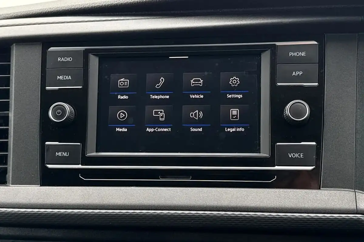 2024-volkswagen-transporter-big-16