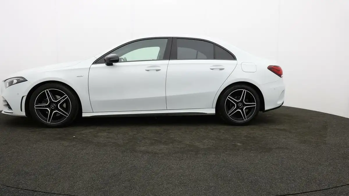 2022-mercedes-benz-a-class-13-a180-amg-line-executive-edition-saloon-4d-7g-dct-big-59
