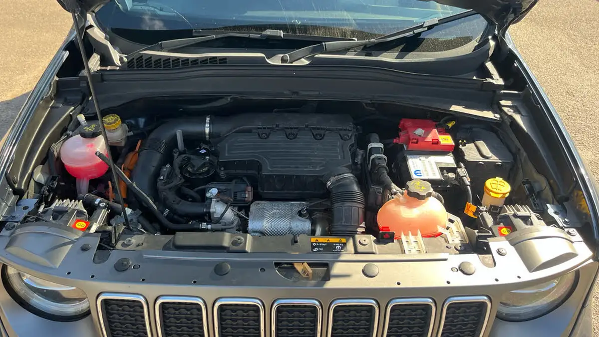 2021-jeep-renegade-13-gse-limited-phev-big-17