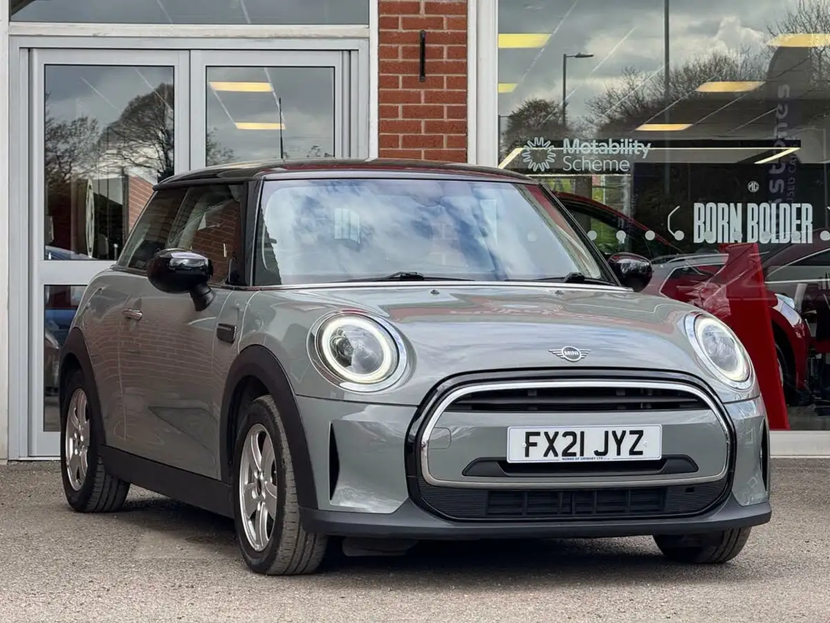 2021-mini-cooper-15-cooper-classic-hatchback-3d-big-0