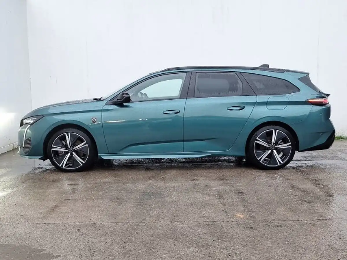 2024-peugeot-308-sw-16-puretech-gt-225ps-big-3