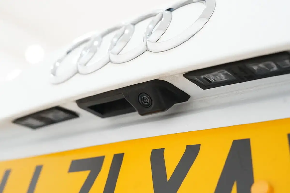 2022-audi-q3-14-45-tfsi-e-technik-big-12