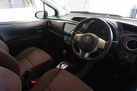 2011-toyota-yaris-small-18