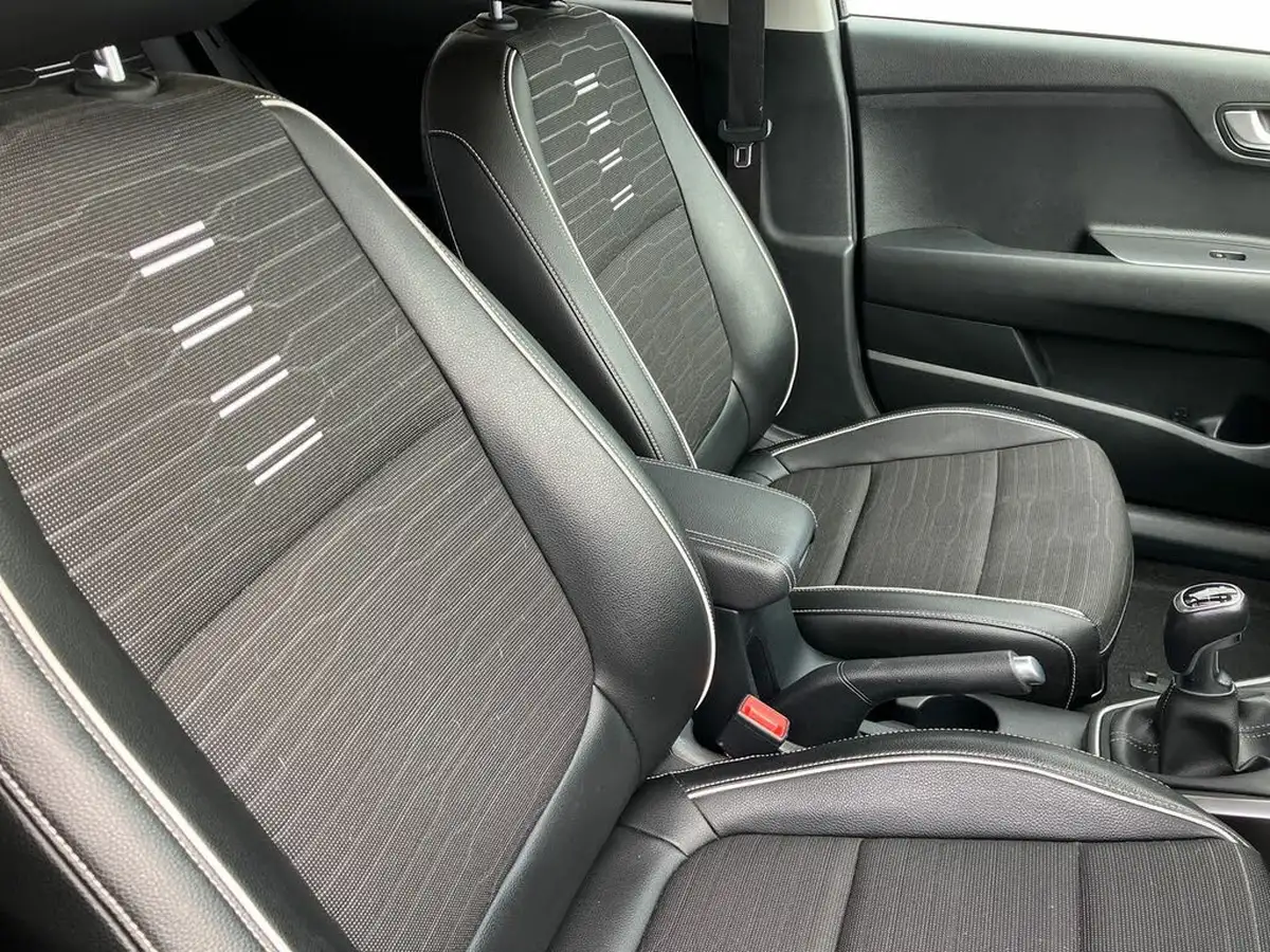2022-kia-stonic-10-t-gdi-gt-line-118bhp-48v-big-26