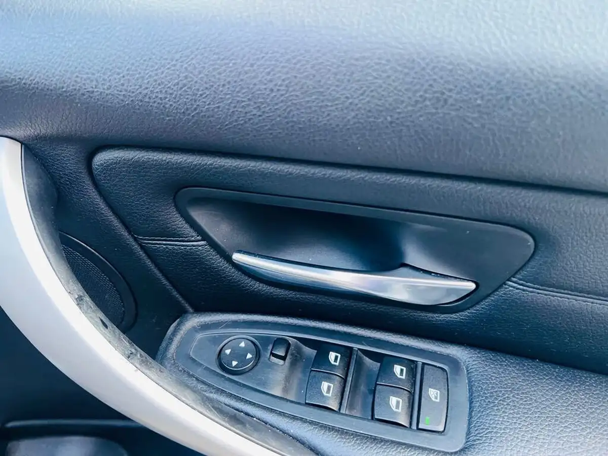 2013-bmw-3-series-20td-320d-efficientdynamics-163bhp-efficientdynamics-ss-saloon-4d-big-17