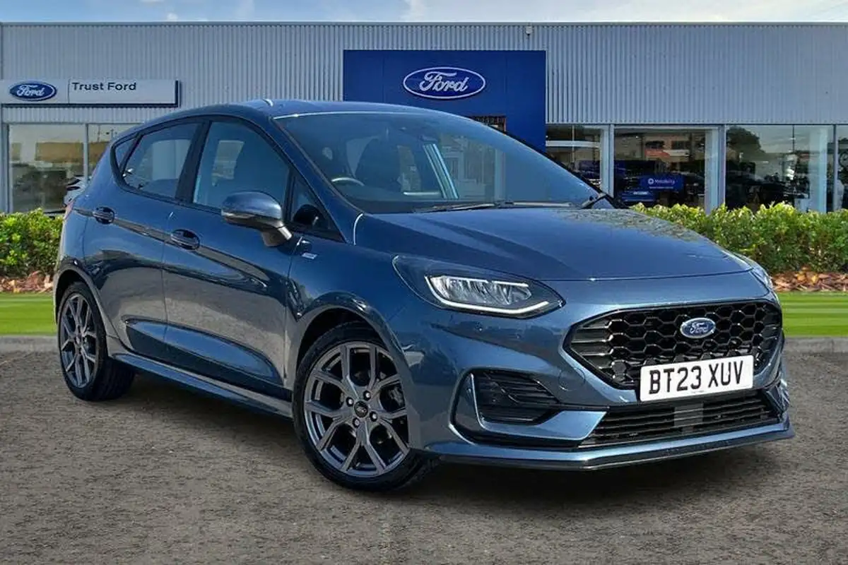 2023-ford-fiesta-big-0