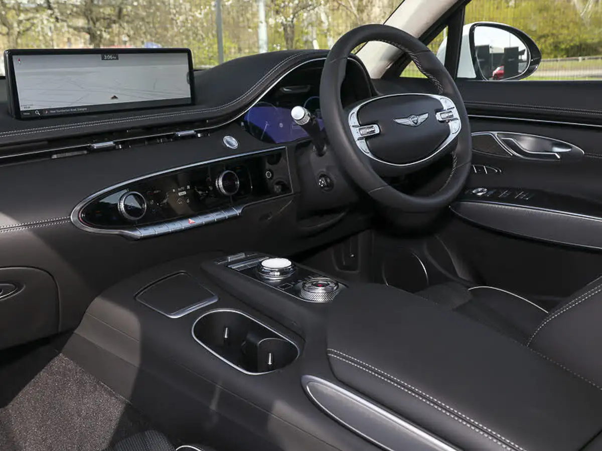 2025-genesis-gv70-22-d-luxury-line-big-15