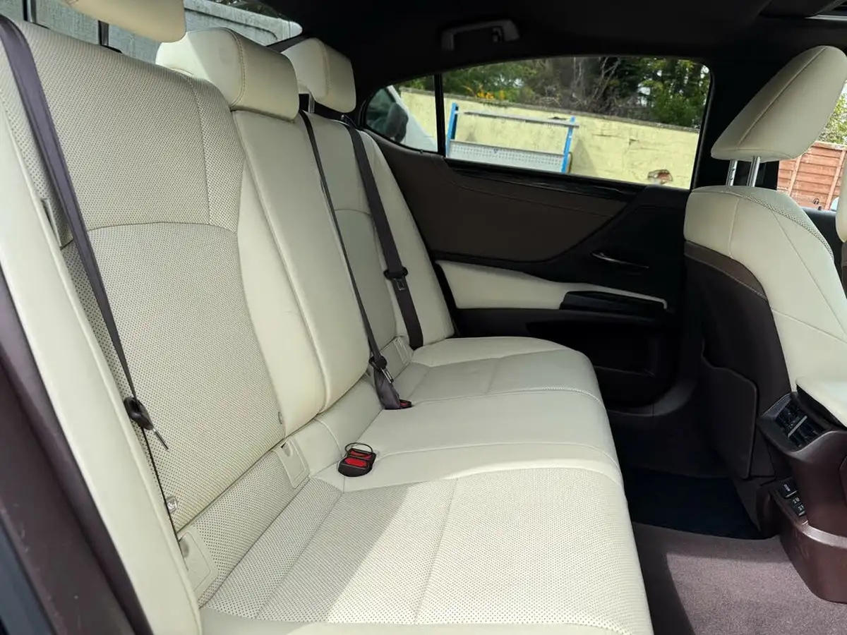 2021-lexus-es-300h-25-es-218bhp-without-navigation-big-14