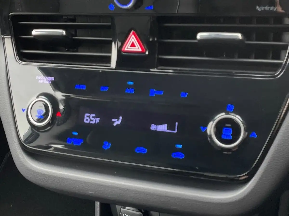 2020-hyundai-ioniq-e-premium-se-electric-100kw-big-17