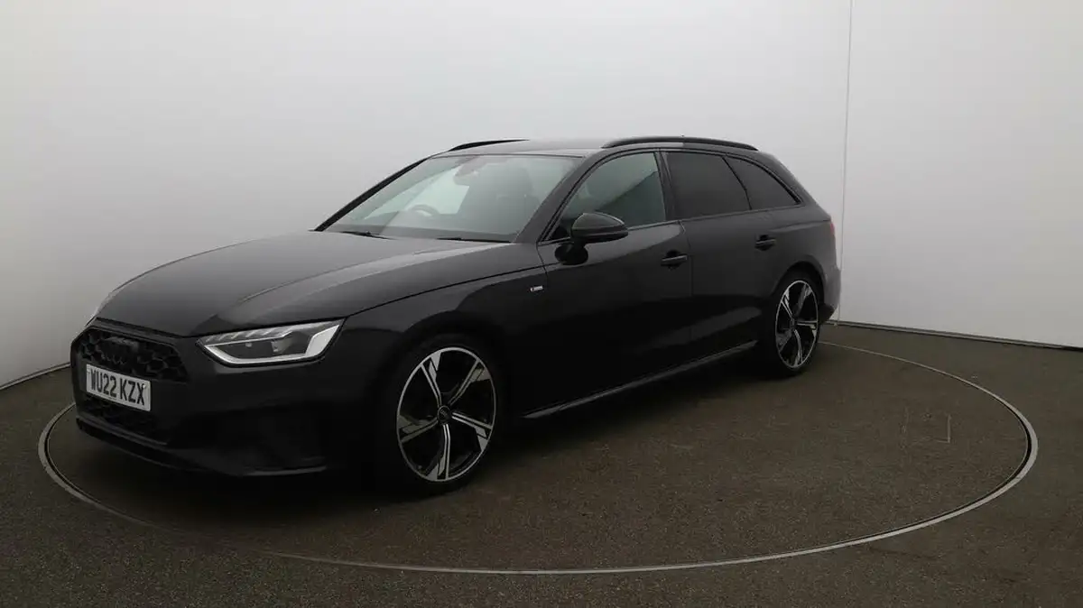2022-audi-a4-avant-20-35-tfsi-black-edition-s-tronic-big-3