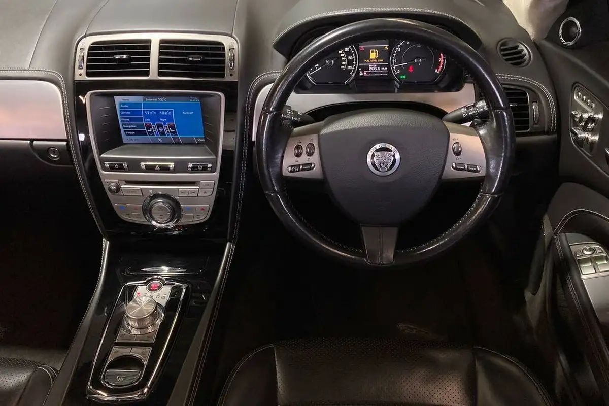 2009-jaguar-xk-50-portfolio-convertible-big-13