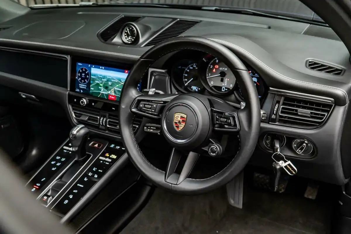 2022-porsche-macan-29-v6-gts-big-22