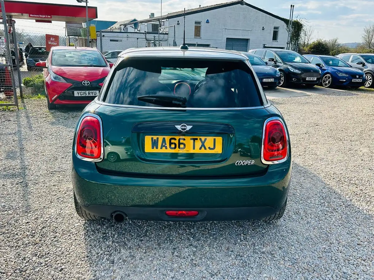 2016-mini-cooper-15-cooper-seven-5d-big-7