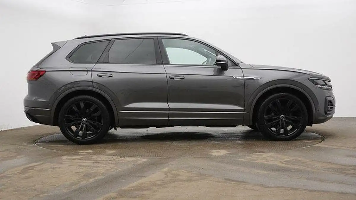 2021-volkswagen-touareg-30tdi-black-edition-286ps-big-3
