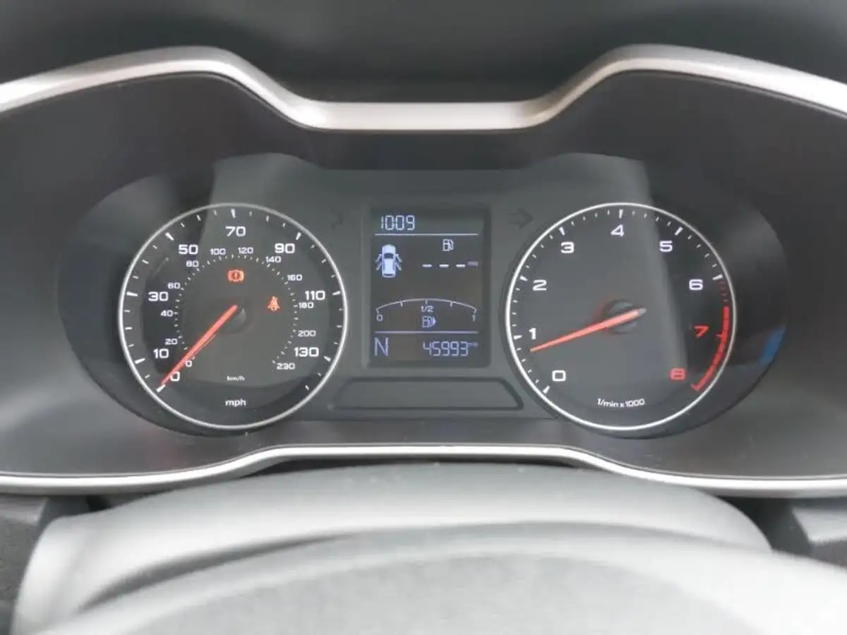 2019-mg-zs-suv-15-vti-tech-excite-106ps-big-13