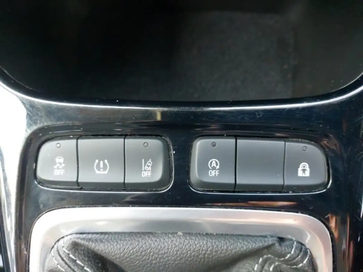 2022-vauxhall-crossland-12i-design-big-17
