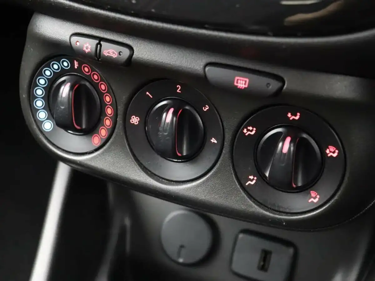 2019-vauxhall-corsa-14i-sri-nav-90ps-ecotec-5d-big-15