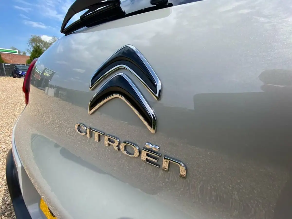 2024-citroen-c3-12-puretech-plus-83ps-big-54