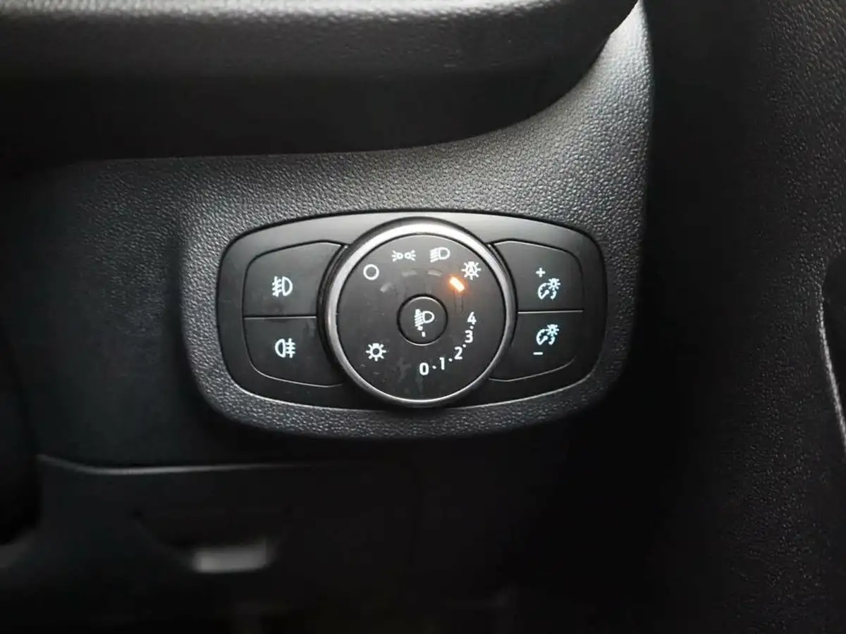2020-ford-fiesta-10t-st-line-x-edition-140ps-3d-big-27