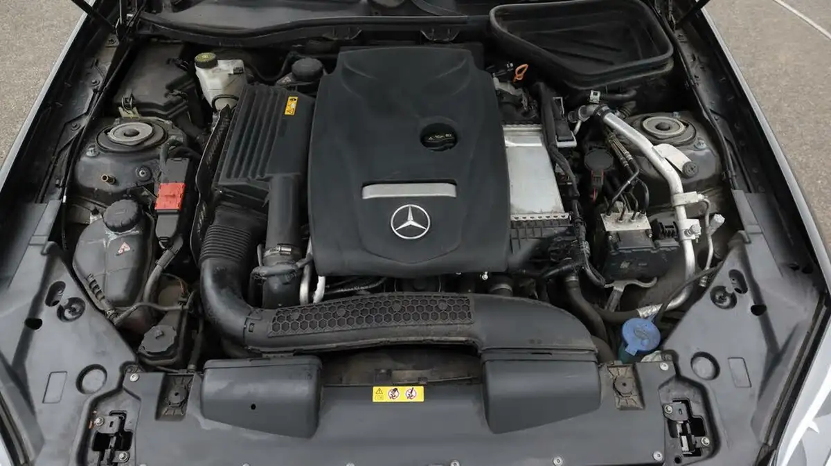 2019-mercedes-benz-slc-16-slc180-amg-line-9g-tronic-big-19