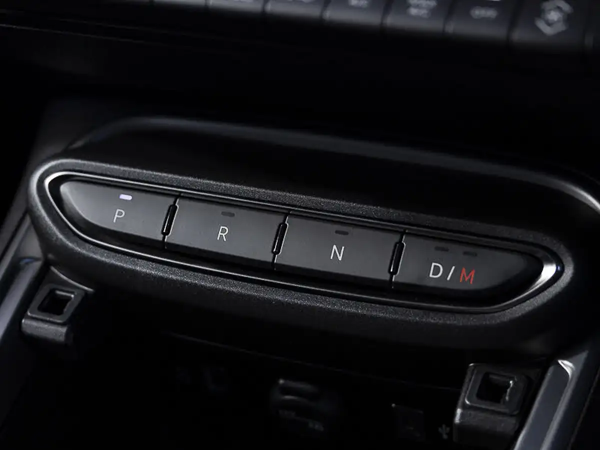 2025-jeep-avenger-12-gse-summit-e-hybrid-48v-auto-big-15