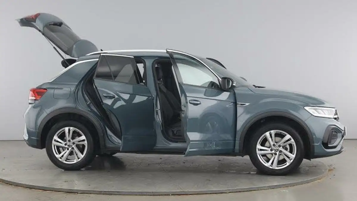 2024-volkswagen-t-roc-15-tsi-r-line-hatchback-5d-dsg-big-10