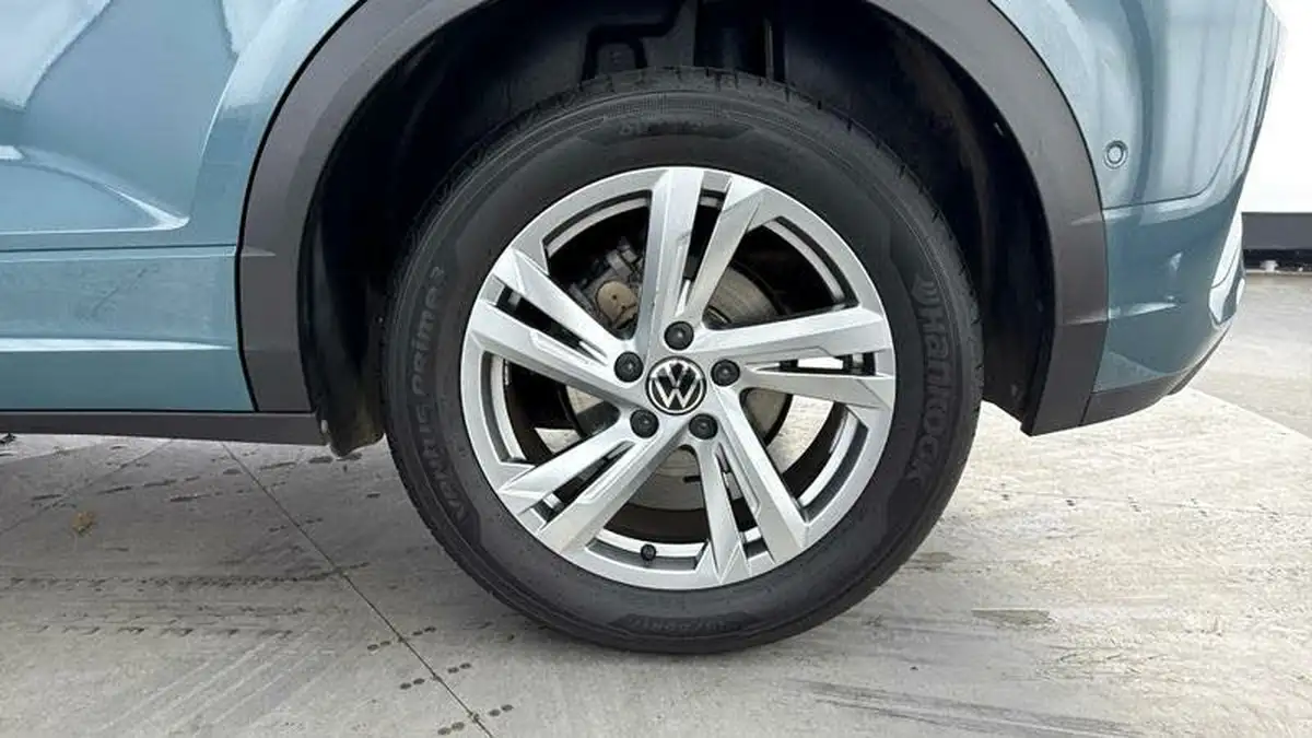 2024-volkswagen-t-roc-15-tsi-r-line-hatchback-5d-dsg-big-34