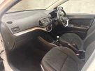2017-kia-picanto-10-se-small-11