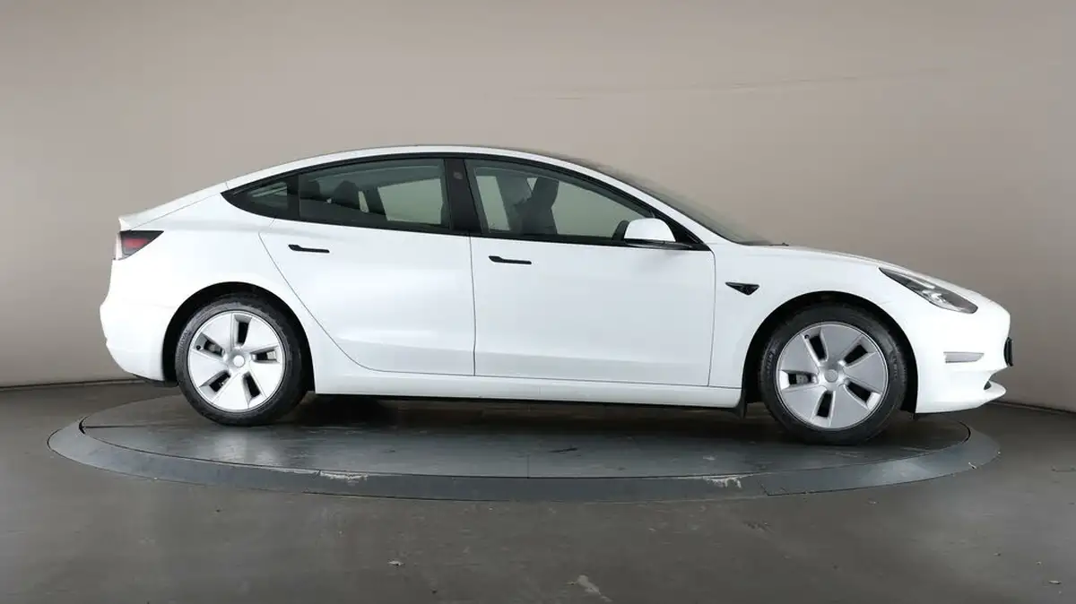 2021-tesla-model-3-e-long-range-4x4-big-52