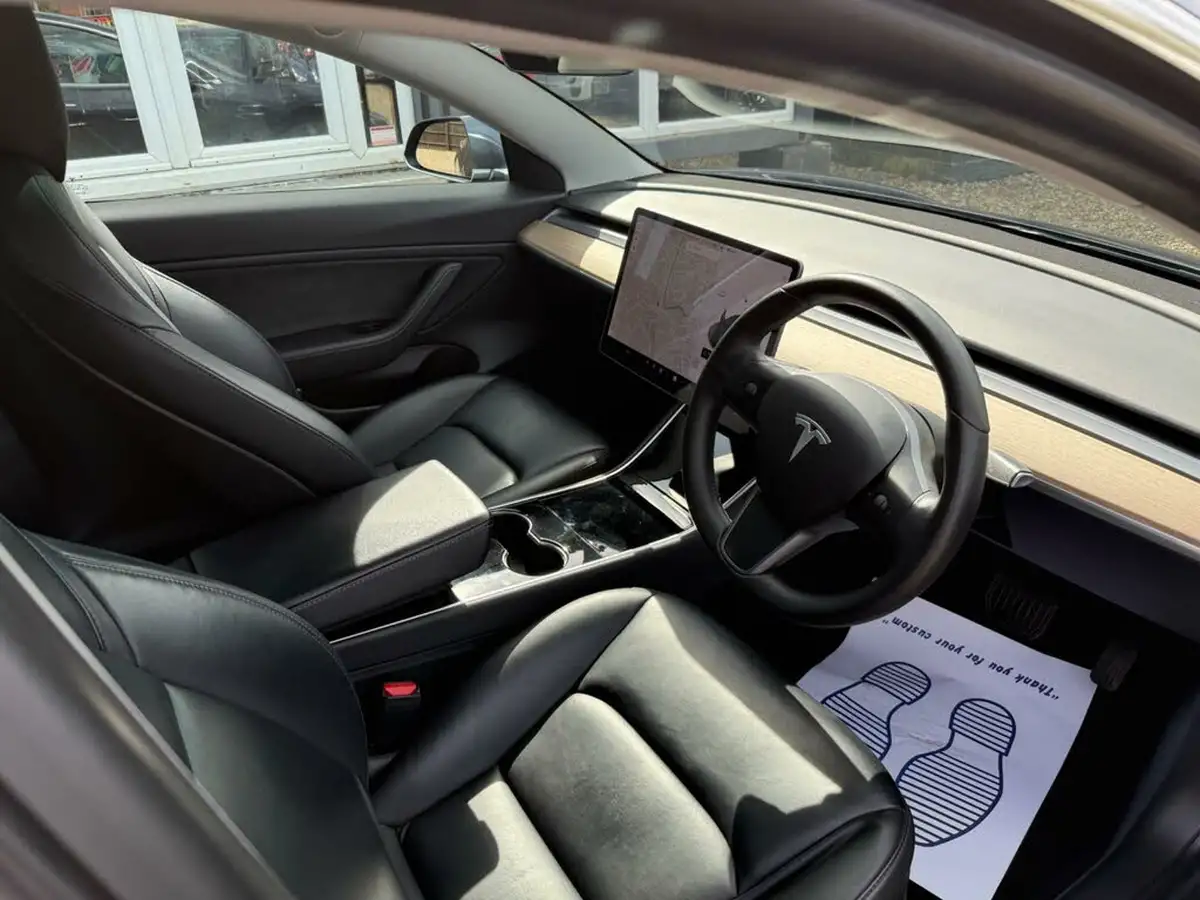 2020-tesla-model-3-e-long-range-big-8