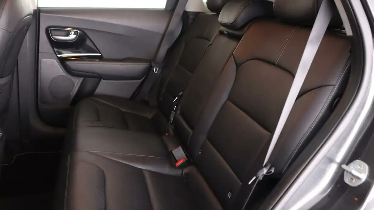 2022-kia-niro-16-gdi-3-156kwh-big-14