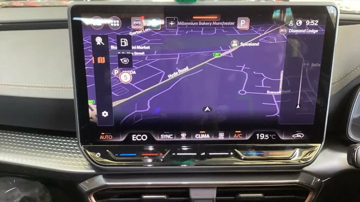 2025-cupra-formentor-15-e-hybrid-v1-big-8