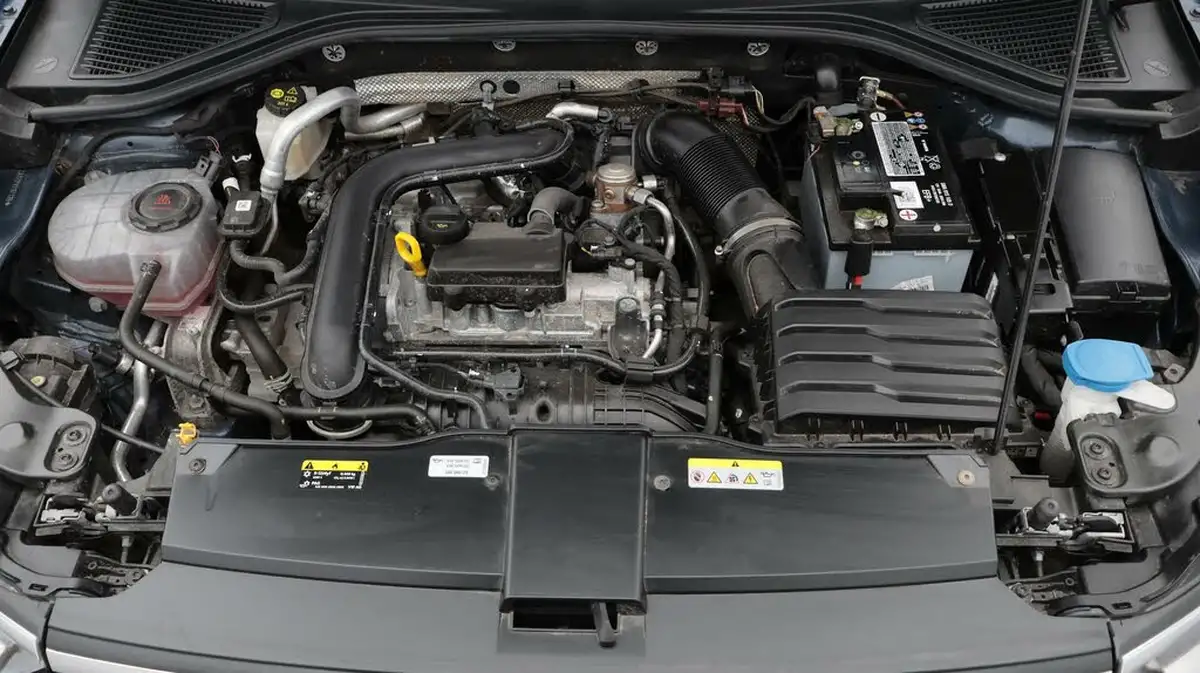 2023-volkswagen-t-roc-10-tsi-life-big-19