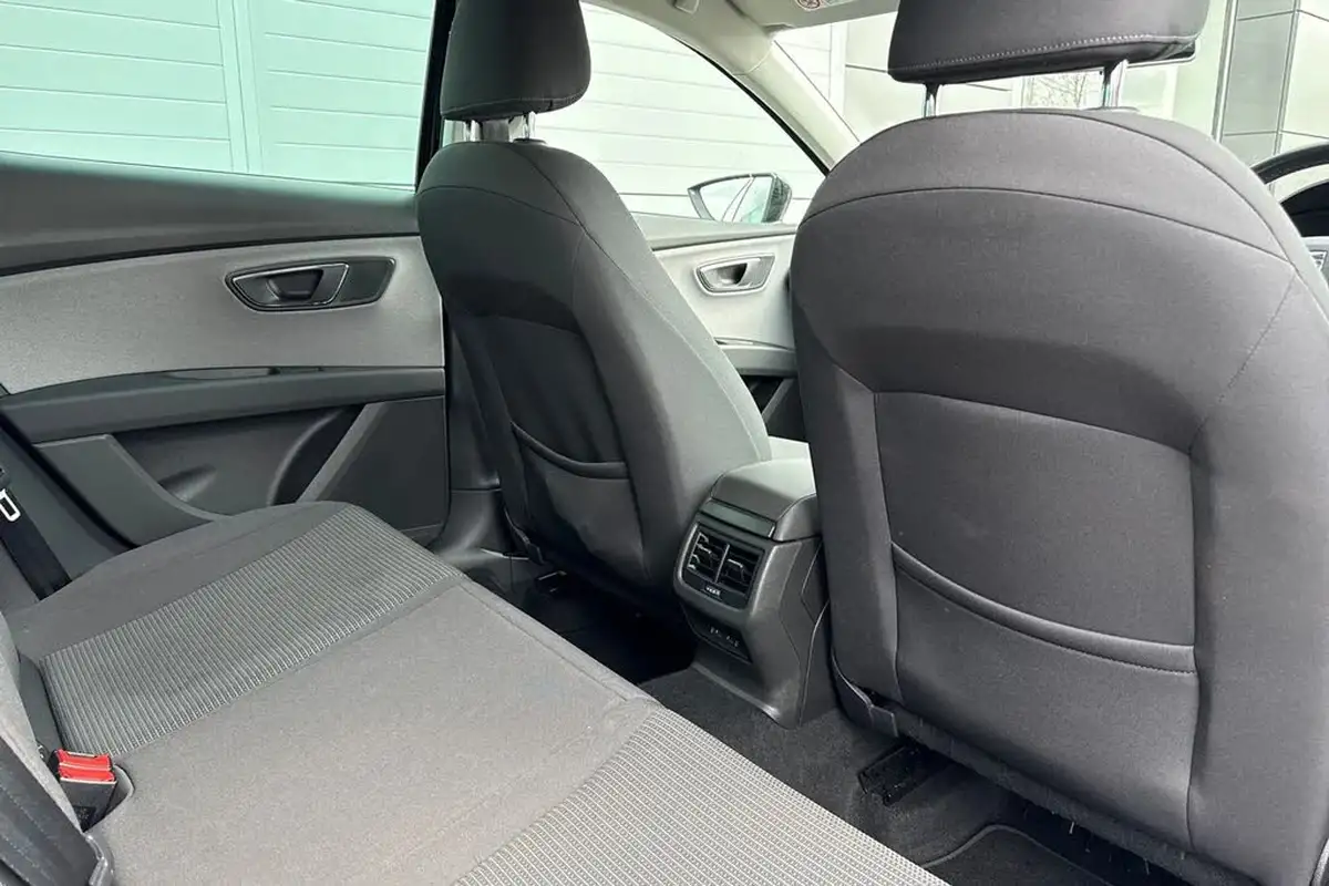 2019-seat-leon-16tdi-se-dynamic-ss-hatchback-big-32
