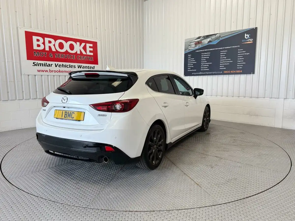 2016-mazda-mazda3-20-sport-black-big-4