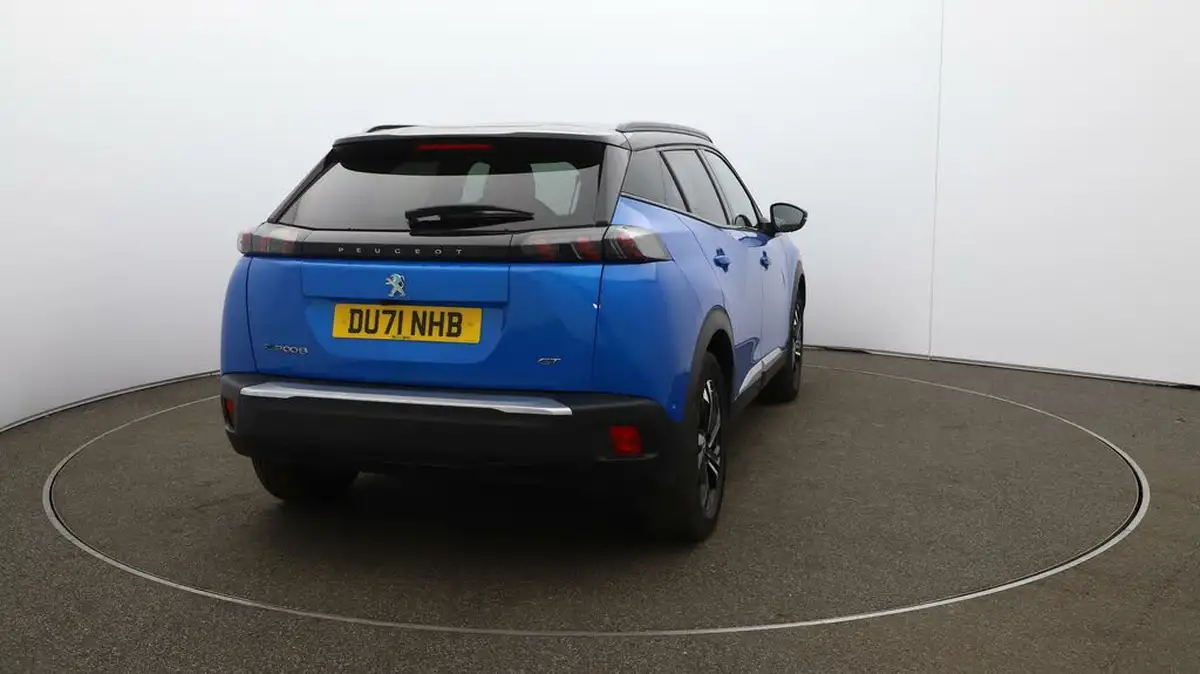 2021-peugeot-2008-suv-e-gt-big-47