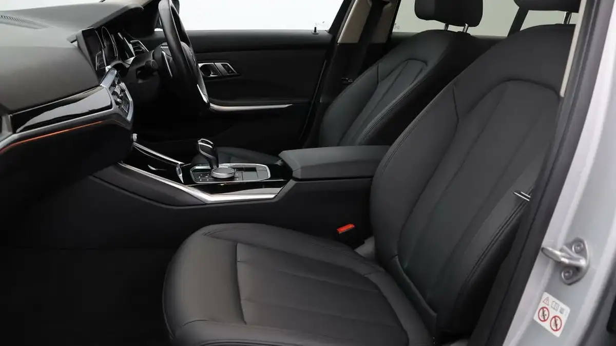 2020-bmw-3-series-20td-320d-se-saloon-4d-sport-auto-big-13