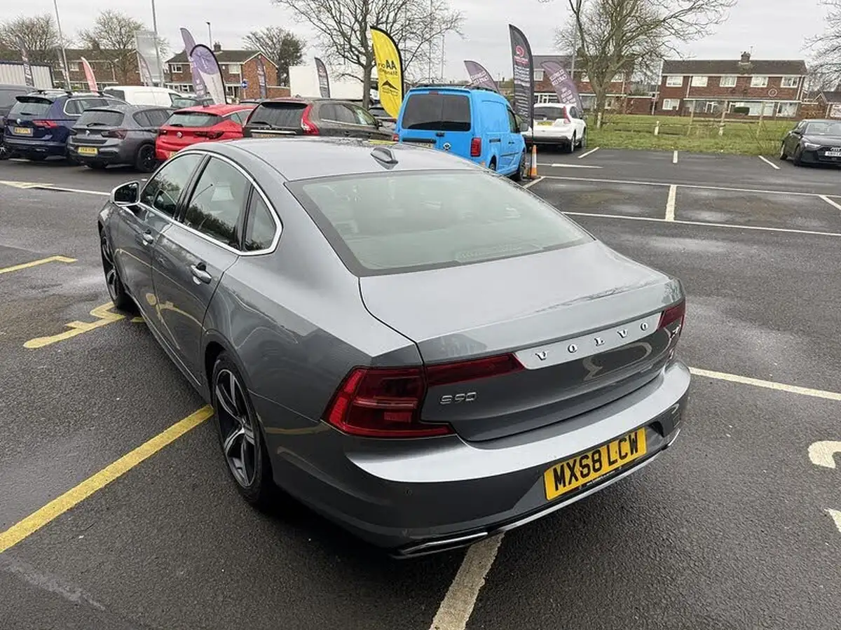 2018-volvo-s90-20td-d4-r-design-big-31
