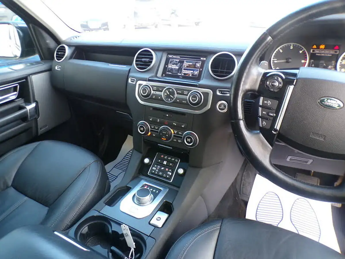 2016-land-rover-discovery-4-30-sd-v6-landmark-big-15