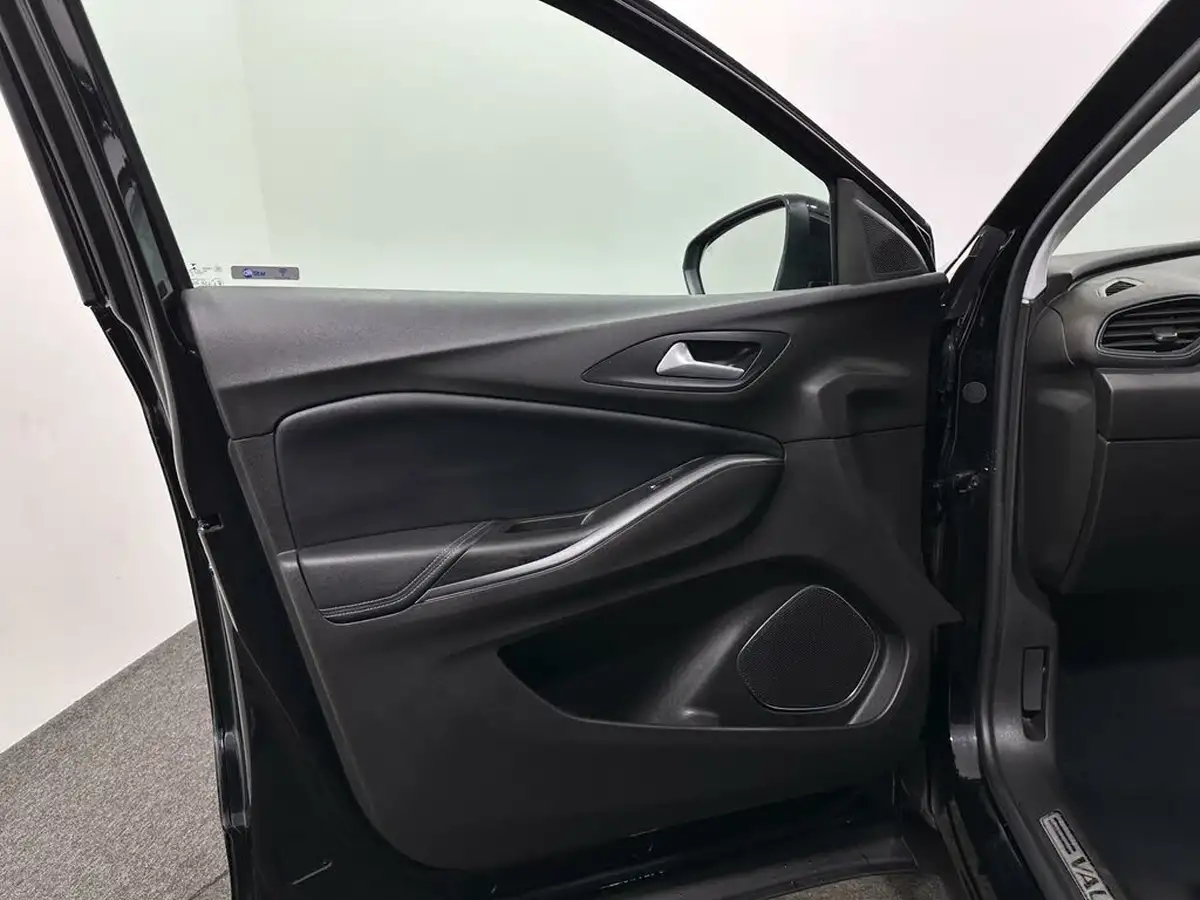2019-vauxhall-grandland-x-15td-elite-nav-ss-blueinjection-big-32