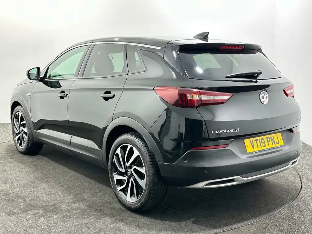 2019-vauxhall-grandland-x-15td-elite-nav-ss-blueinjection-big-4