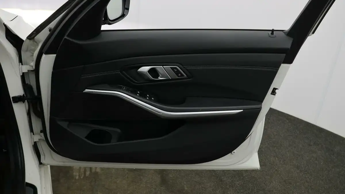 2020-bmw-3-series-20-320i-sport-saloon-4d-big-14