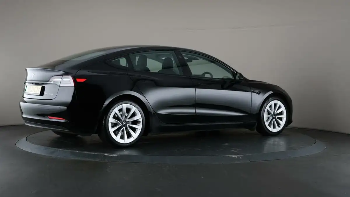 2021-tesla-model-3-e-long-range-4x4-big-58