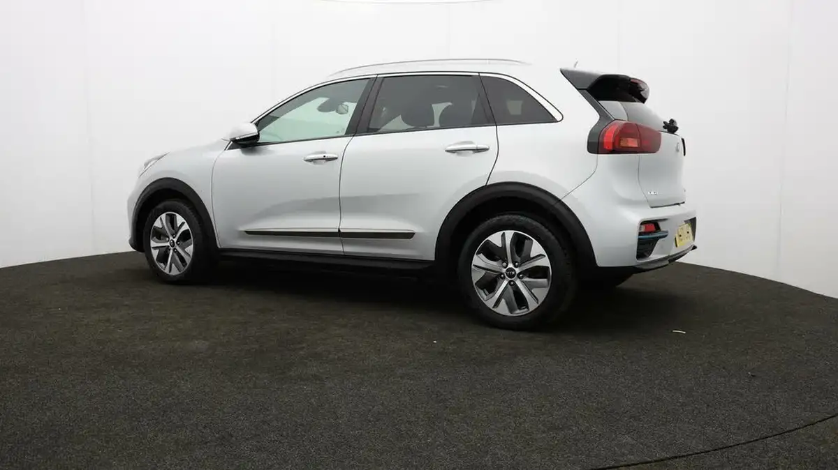2021-kia-e-niro-ev-4-big-65